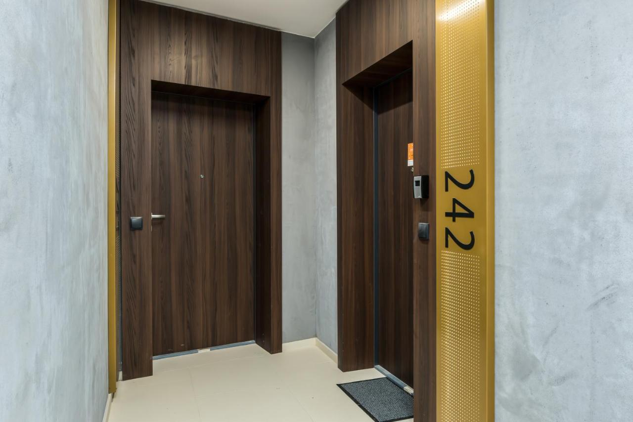 Apartments City View Garbary By Noclegi Renters Poznan Exterior photo